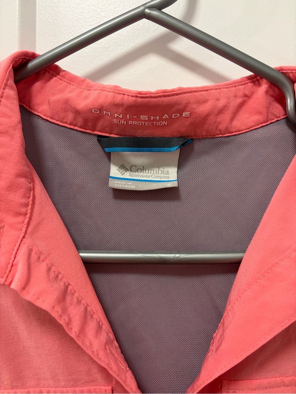 Columbia Omni Shade Sun Protection Coral Short-Sleeve Button-Down Shirt - Picture 2 of 4